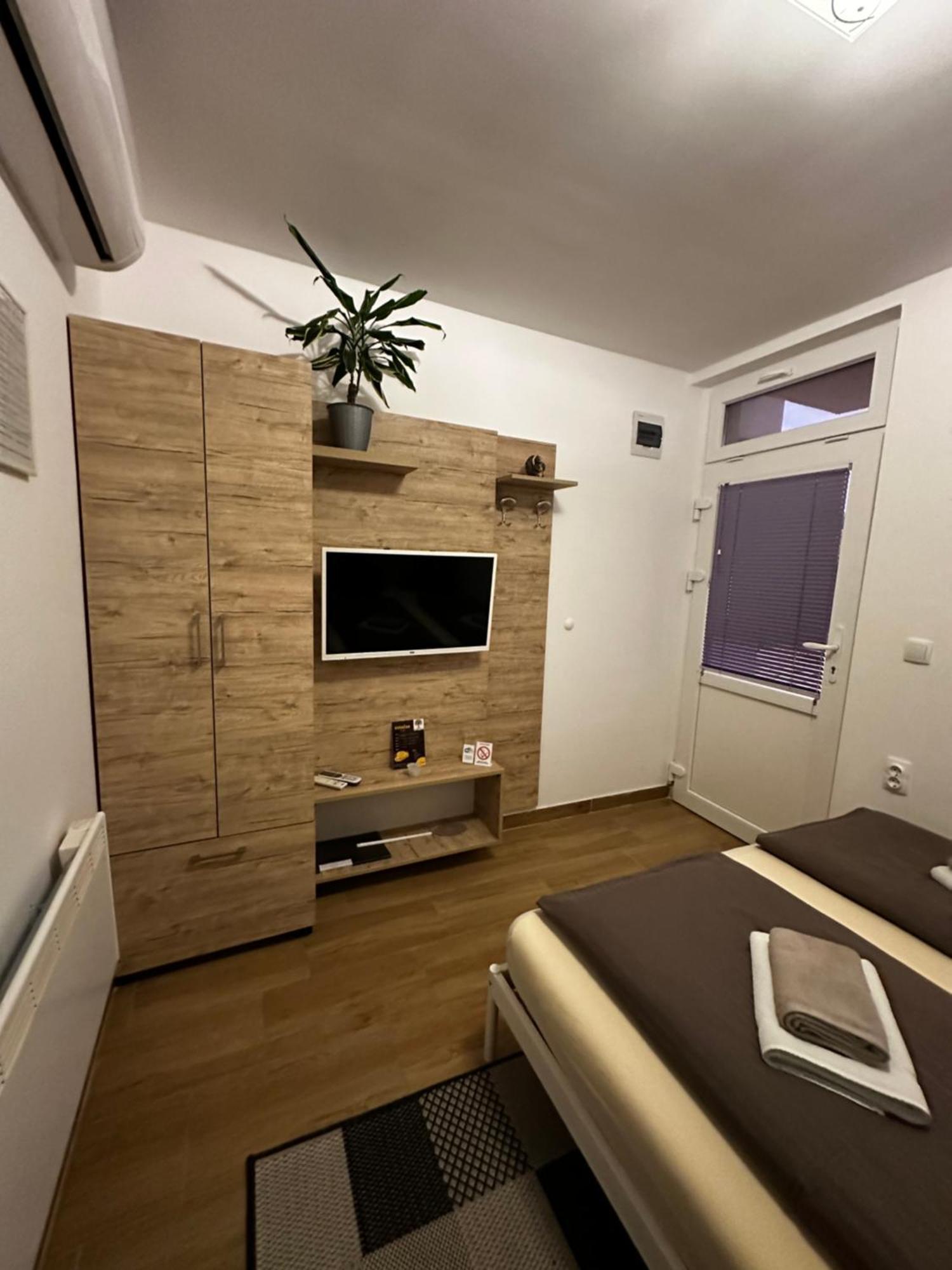 Apartmani Lotus Rednek Kültér fotó