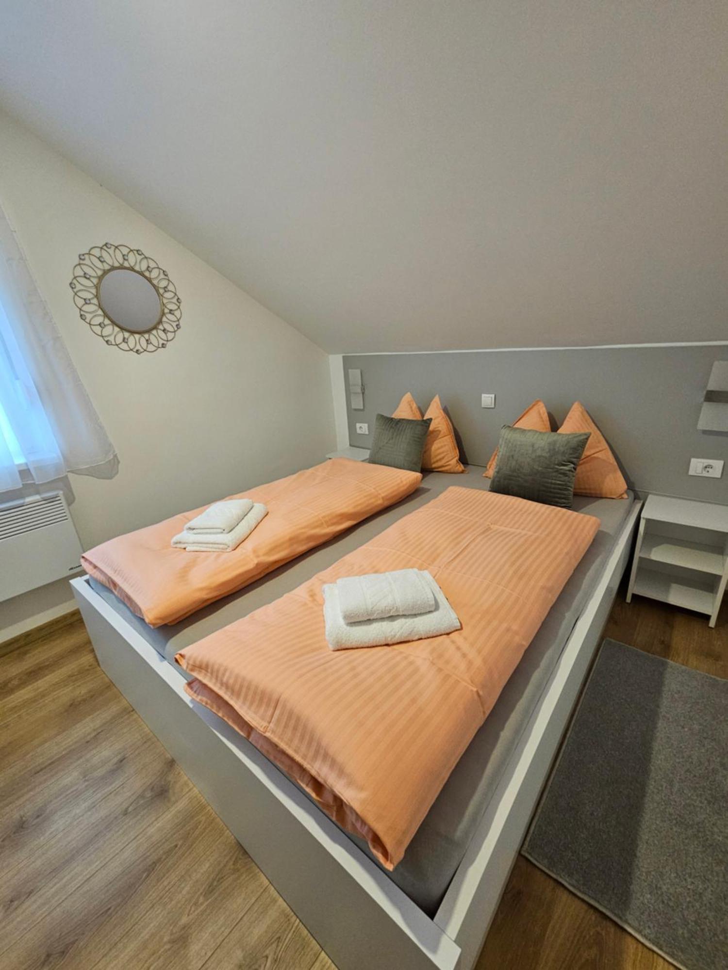 Apartmani Lotus Rednek Kültér fotó
